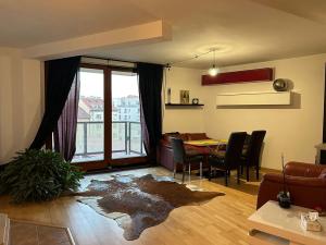 Pronájem bytu 3+kk, Praha - Smíchov, Radlická, 95 m2