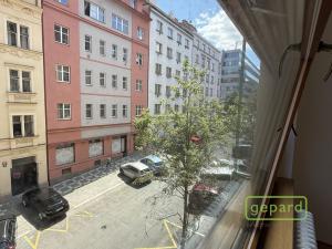 Pronájem bytu 1+kk, Praha, Sudoměřská, 35 m2