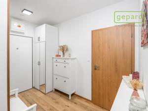 Prodej bytu 3+kk, Horoměřice, Velvarská, 90 m2