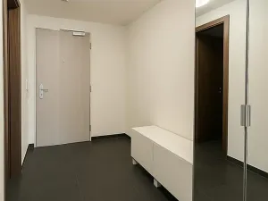 Pronájem bytu 2+kk, Praha - Hloubětín, Poděbradská, 60 m2
