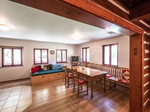 Pronájem chalupy, Pec pod Sněžkou - Velká Úpa, 221 m2