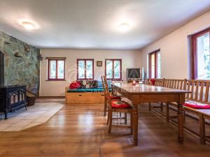 Pronájem chalupy, Pec pod Sněžkou - Velká Úpa, 221 m2