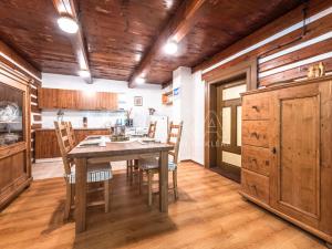 Pronájem chalupy, Pec pod Sněžkou - Velká Úpa, 221 m2