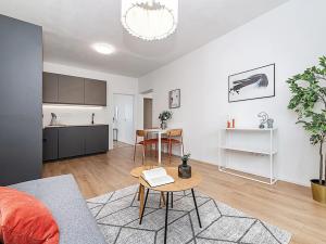 Prodej bytu 3+kk, Praha - Malešice, Chotutická, 57 m2