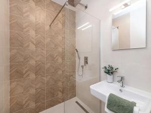 Prodej bytu 3+kk, Praha - Malešice, Chotutická, 57 m2