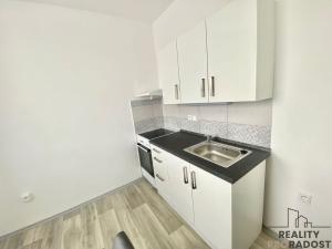 Pronájem bytu 1+1, Olomouc, Stiborova, 34 m2