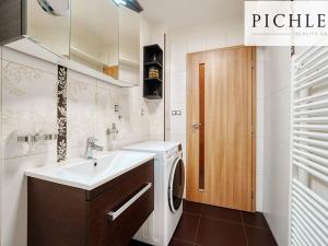 Prodej bytu 3+kk, Plzeň, Těšínská, 65 m2