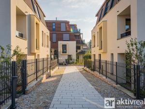 Pronájem bytu 3+kk, Praha - Troja, Pod Havránkou, 126 m2