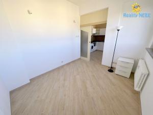Prodej bytu 1+1, Praha - Písnice, Na okruhu, 31 m2