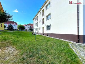 Prodej bytu 3+1, Březová, Sklářská, 93 m2