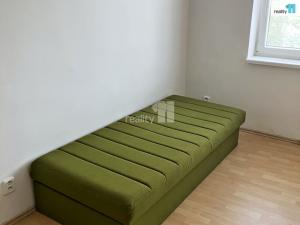 Pronájem bytu 1+kk, Plzeň - Doubravka, Habrmannovo náměstí, 33 m2