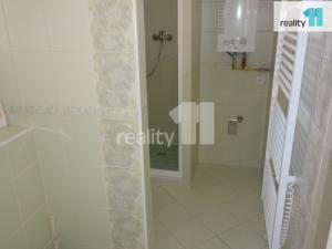 Pronájem bytu 1+kk, Plzeň - Doubravka, Habrmannovo náměstí, 33 m2