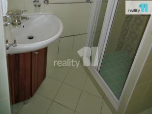 Pronájem bytu 1+kk, Plzeň - Doubravka, Habrmannovo náměstí, 33 m2