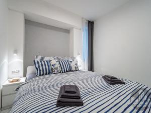 Pronájem bytu 2+kk, Praha - Karlín, Sokolovská, 40 m2