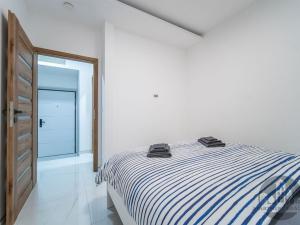 Pronájem bytu 2+kk, Praha - Karlín, Sokolovská, 40 m2