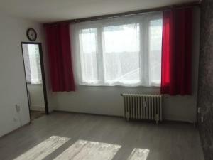 Pronájem bytu 1+kk, Pardubice - Polabiny, Bělehradská, 28 m2