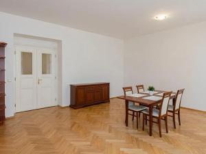 Pronájem bytu 3+1, Praha - Vinohrady, Chorvatská, 137 m2