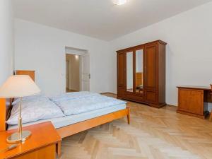 Pronájem bytu 3+1, Praha - Vinohrady, Chorvatská, 137 m2