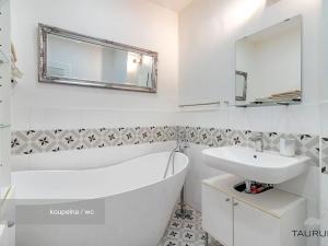 Prodej bytu 2+kk, Mariánské Lázně, Boženy Němcové, 44 m2