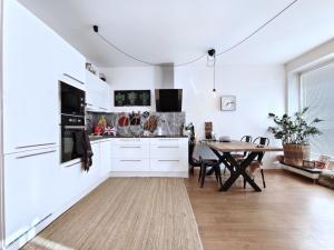 Pronájem bytu 1+kk, Praha - Modřany, Vorařská, 55 m2