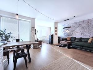 Pronájem bytu 1+kk, Praha - Modřany, Vorařská, 55 m2