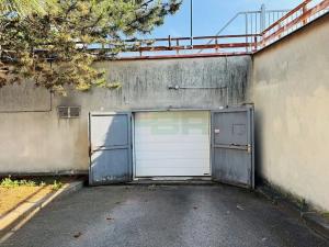 Prodej garážového stání, Praha - Řepy, Laudova, 11 m2