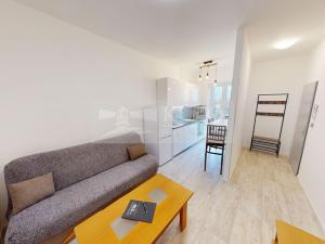 Prodej bytu 2+kk, Lochovice, 40 m2