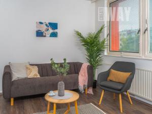 Prodej bytu 2+1, Praha - Miškovice, Polabská, 45 m2