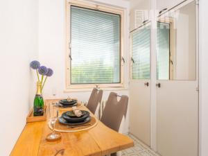 Prodej bytu 2+1, Praha - Miškovice, Polabská, 45 m2