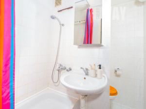Prodej bytu 2+1, Praha - Miškovice, Polabská, 45 m2