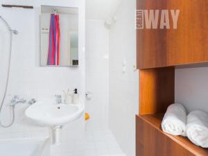 Prodej bytu 2+1, Praha - Miškovice, Polabská, 45 m2