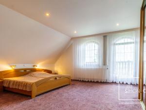 Prodej rodinného domu, Hořovice, Lipová, 495 m2