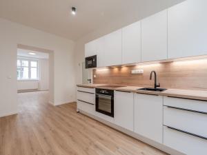 Pronájem bytu 2+1, Praha - Smíchov, Ke Koulce, 76 m2