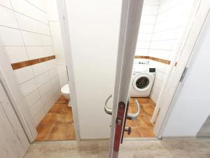 Pronájem bytu 2+1, Praha - Vokovice, Kamerunská, 53 m2
