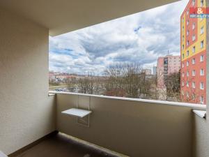 Pronájem bytu 2+1, Karlovy Vary, Charkovská, 49 m2