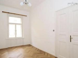 Pronájem bytu 2+1, Praha - Vinohrady, Rybalkova, 75 m2