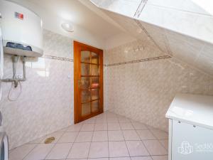 Prodej bytu 3+1, Karlovy Vary - Tašovice, 132 m2