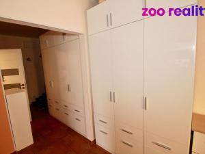 Pronájem bytu 3+1, České Budějovice, N. Frýda, 72 m2