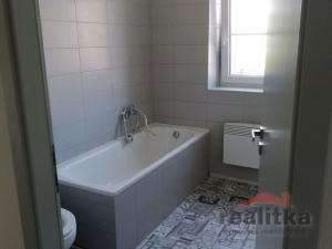 Pronájem bytu 2+1, Opava, Kasárenská, 46 m2