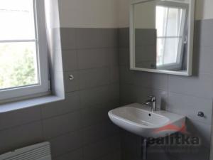 Pronájem bytu 2+1, Opava, Kasárenská, 46 m2