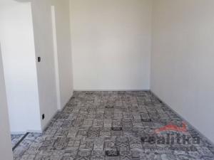 Pronájem bytu 2+1, Opava, Kasárenská, 46 m2