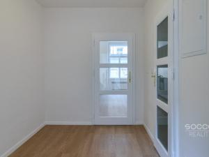 Pronájem bytu 1+1, Praha - Karlín, Křižíkova, 44 m2