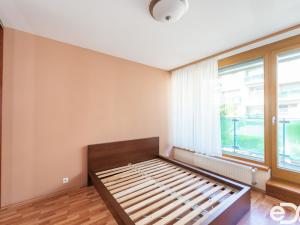 Pronájem bytu 3+kk, Praha, Břežánecká, 84 m2