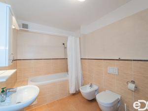 Pronájem bytu 3+kk, Praha, Břežánecká, 84 m2