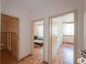 Pronájem bytu 3+kk, Praha, Břežánecká, 84 m2
