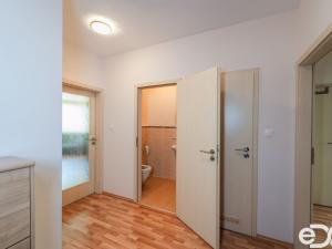 Pronájem bytu 3+kk, Praha, Břežánecká, 84 m2