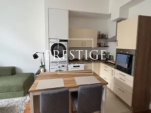 Pronájem bytu 2+kk, Praha - Karlín, Urxova, 48 m2