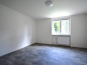 Pronájem bytu 2+1, Plzeň, Zábělská, 56 m2