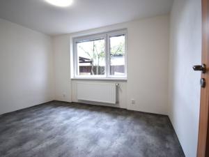 Pronájem bytu 2+1, Plzeň, Zábělská, 56 m2