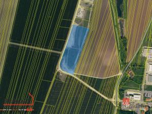 Prodej komerčního pozemku, Uherský Brod, Škrlovec, 32098 m2